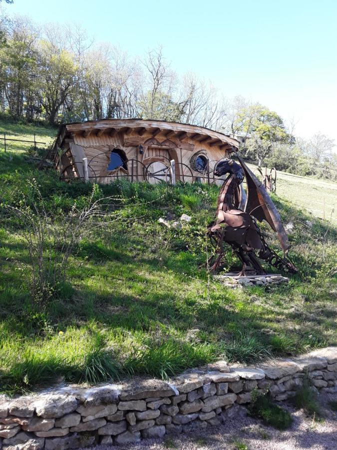 Village.insolite Landhaus Montagny-sur-Grosne